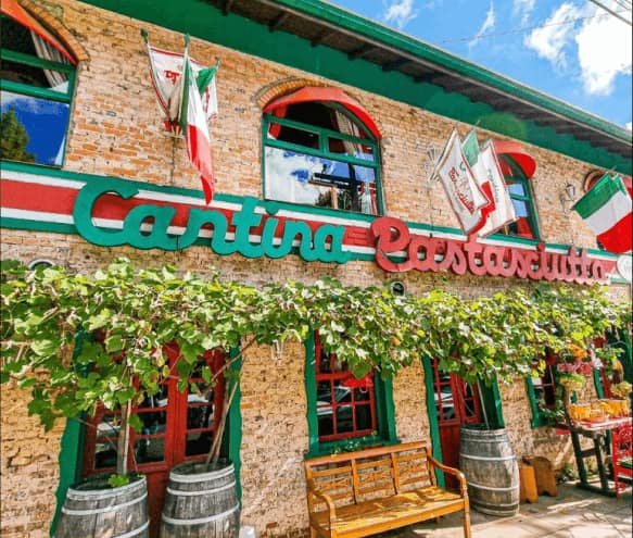 Fachada real da Cantina Pastasciutta em Gramado