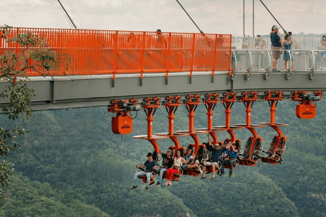Plataforma Skyglass sobre o Vale da Ferradura