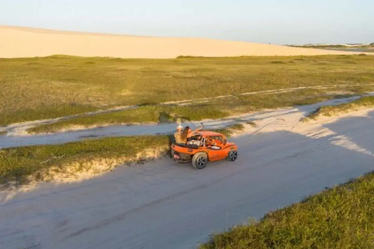 Passeio de buggy pelo litoral leste de Jericoacoara
